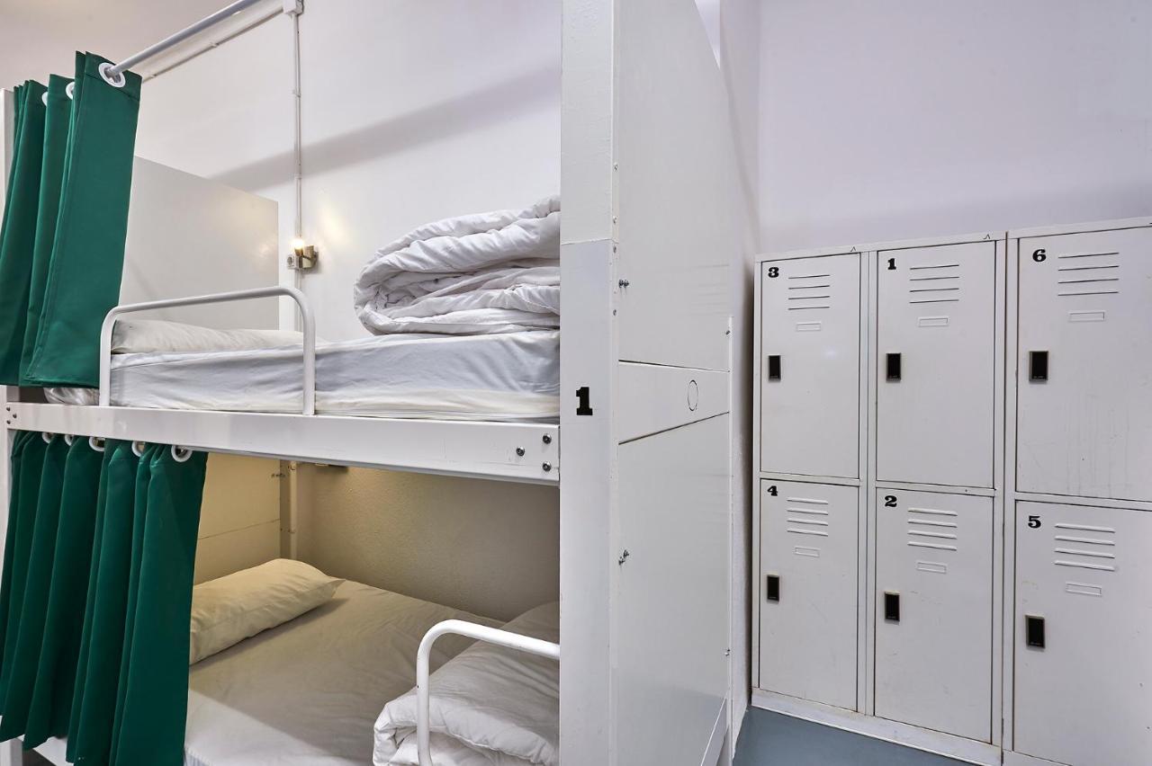 Hola Hostal Collblanc L'Hospitalet de Llobregat Exterior photo
